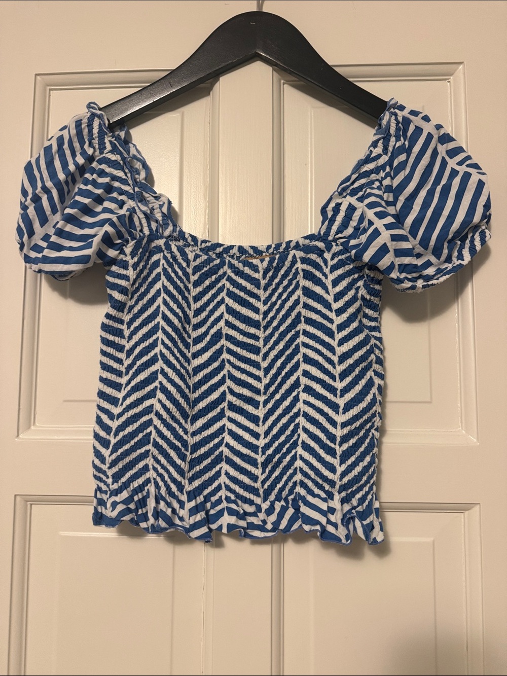Skemo Blue and White Striped Puff Sleeve Crop Top